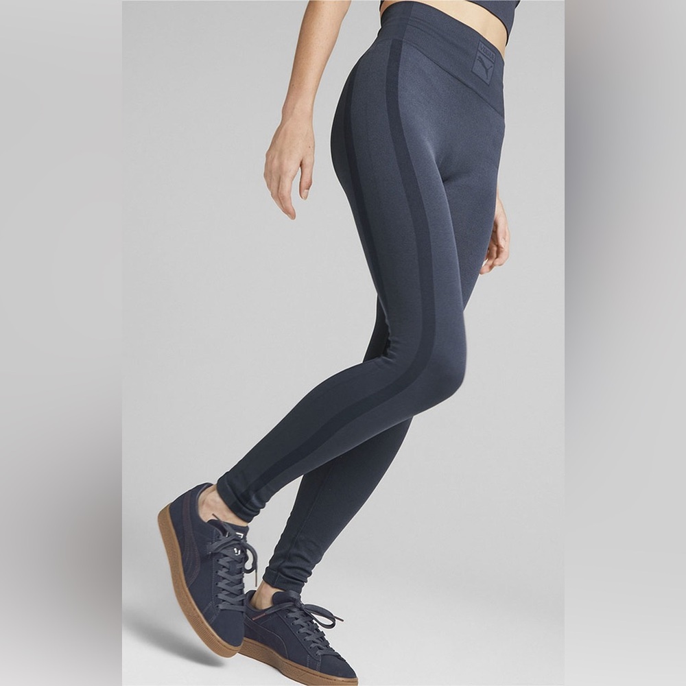 Puma Vogue Ribbed High-Waist Leggings in Charcoal Gray